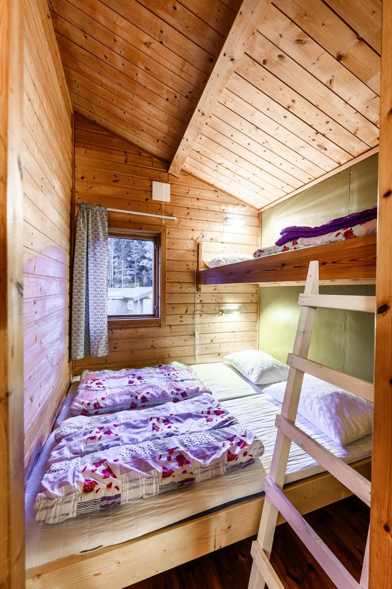 Korsbakken Lodger Isfjorden
